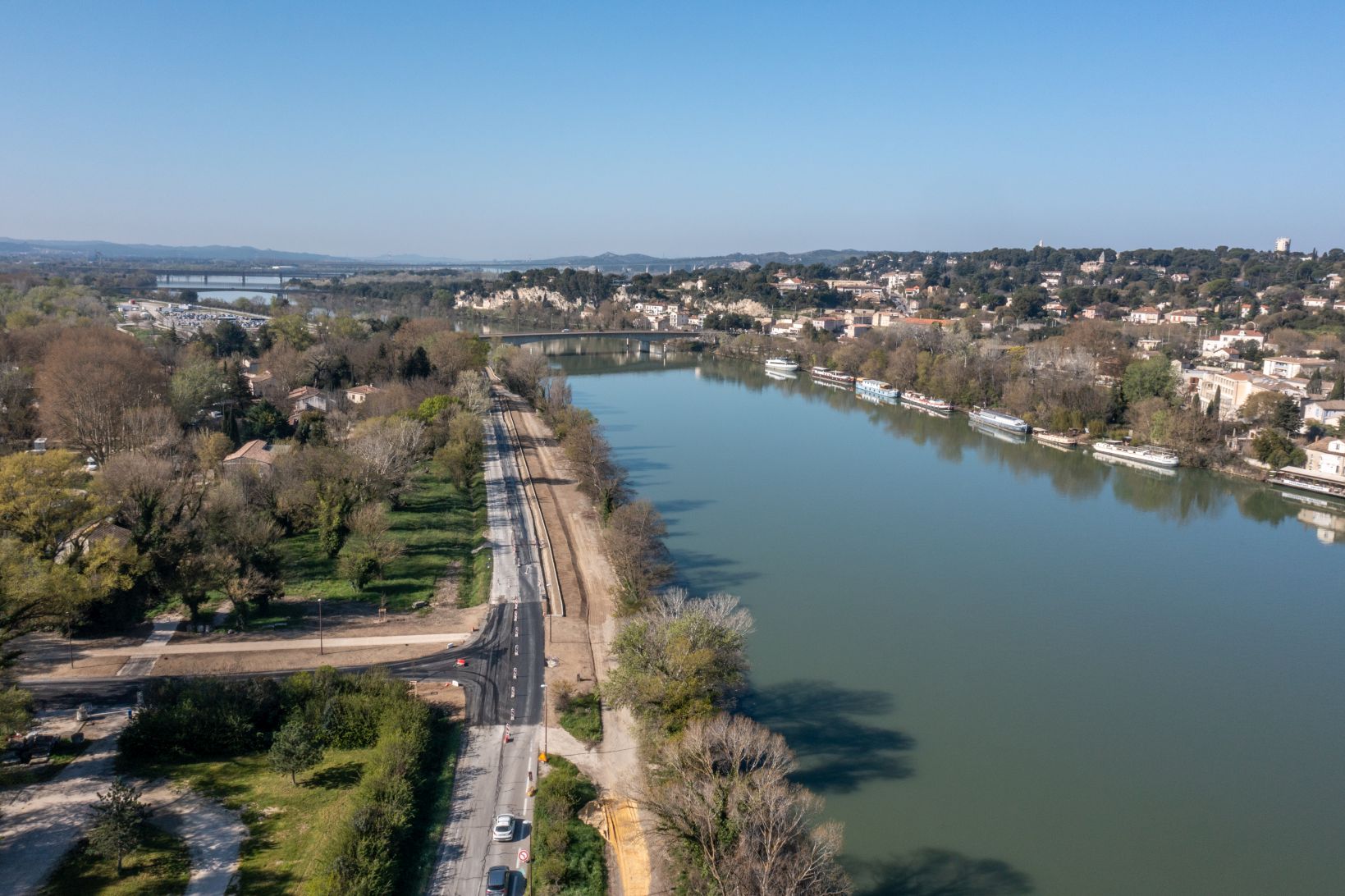 Île Piot : 5 500 personnes mieux protégées des crues du Rhône | Grand ...